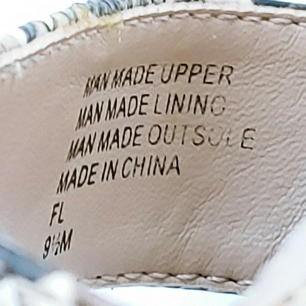 Charles David Sandals Woman Lambert Brown Snakeskin 9.5 Ankle Strap Shoe Wedge‎